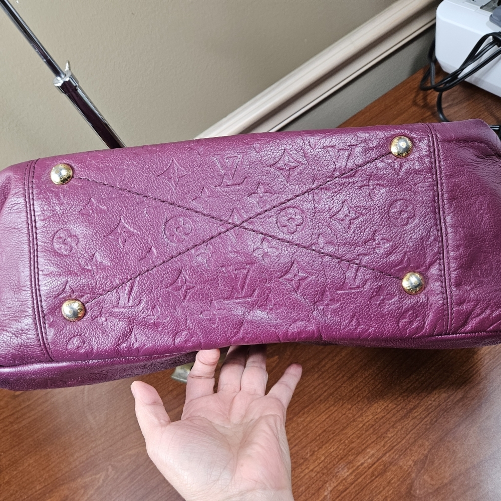 Authentic Louis Vuitton Empreinte Artsy Mm Burgundy Infini Monogram Leat… - Picture 3 of 13